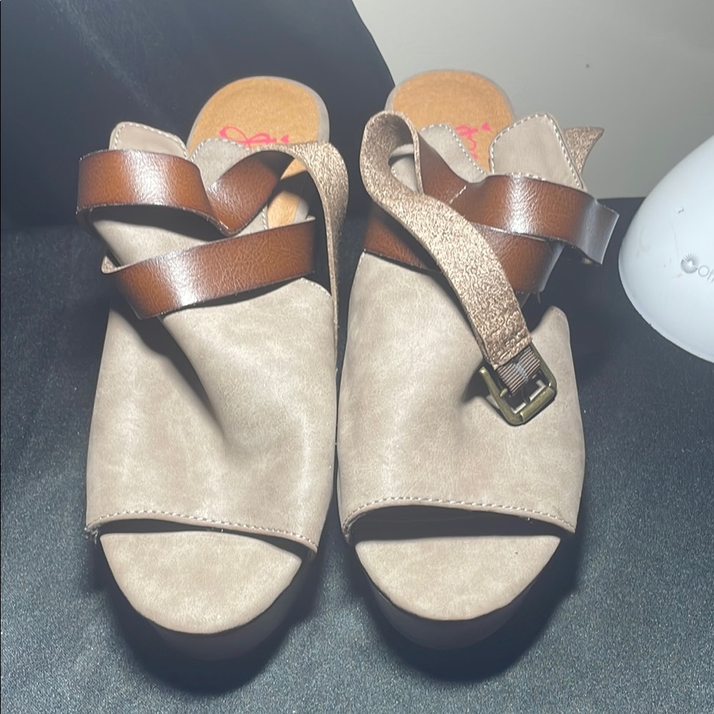 Brown and Tan Women's Sandals